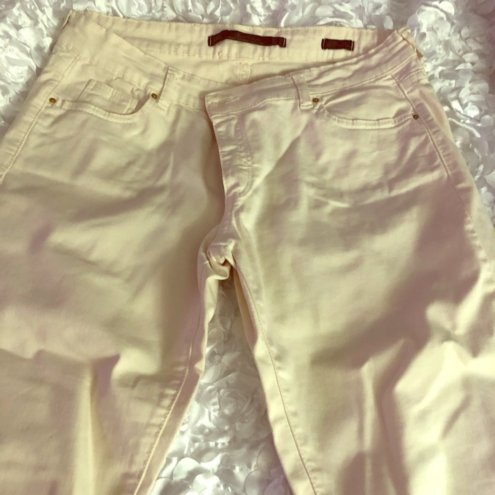 Stretch off white Zara pants- slim fit